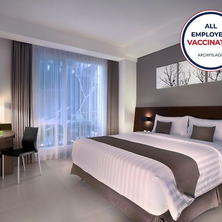 Neo Denpasar By Aston Hotel Buitenkant foto