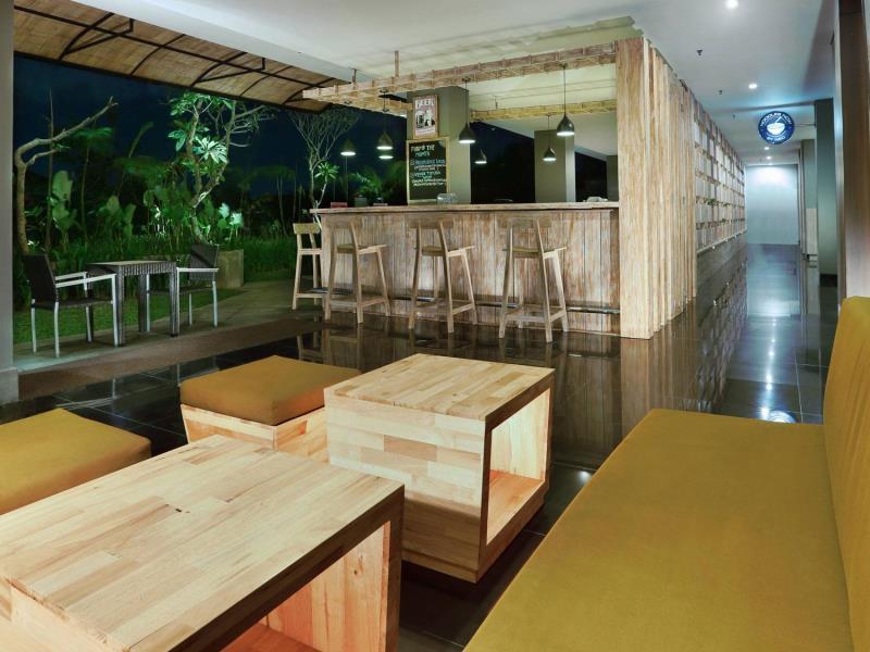 Neo Denpasar By Aston Hotel Buitenkant foto