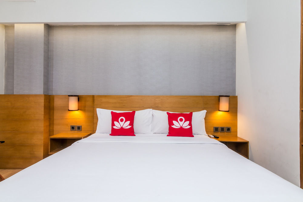 Neo Denpasar By Aston Hotel Buitenkant foto