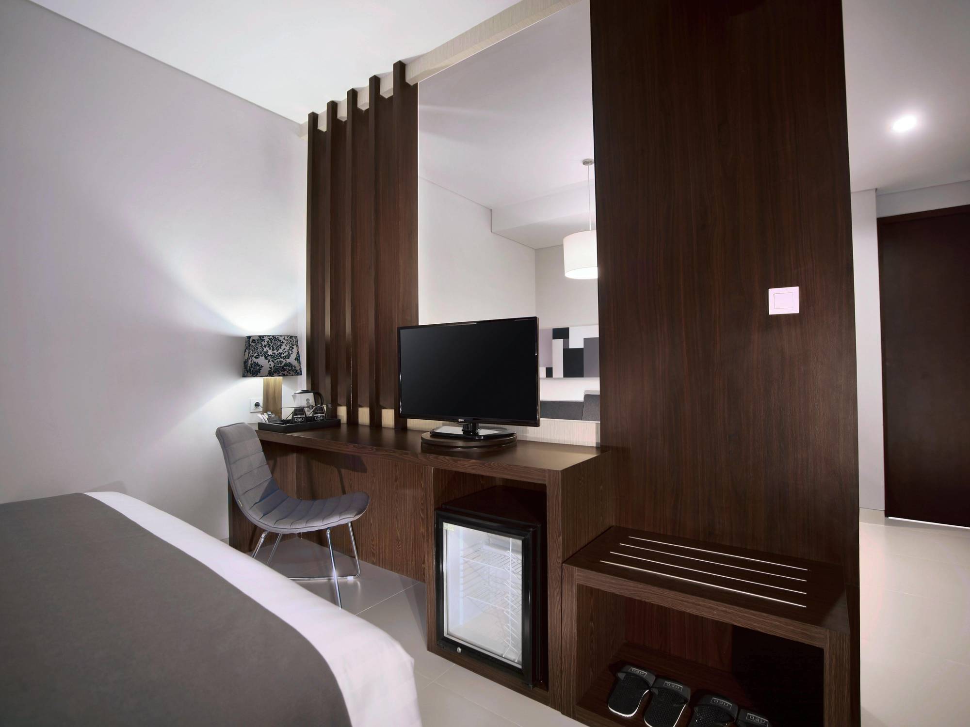 Neo Denpasar By Aston Hotel Buitenkant foto
