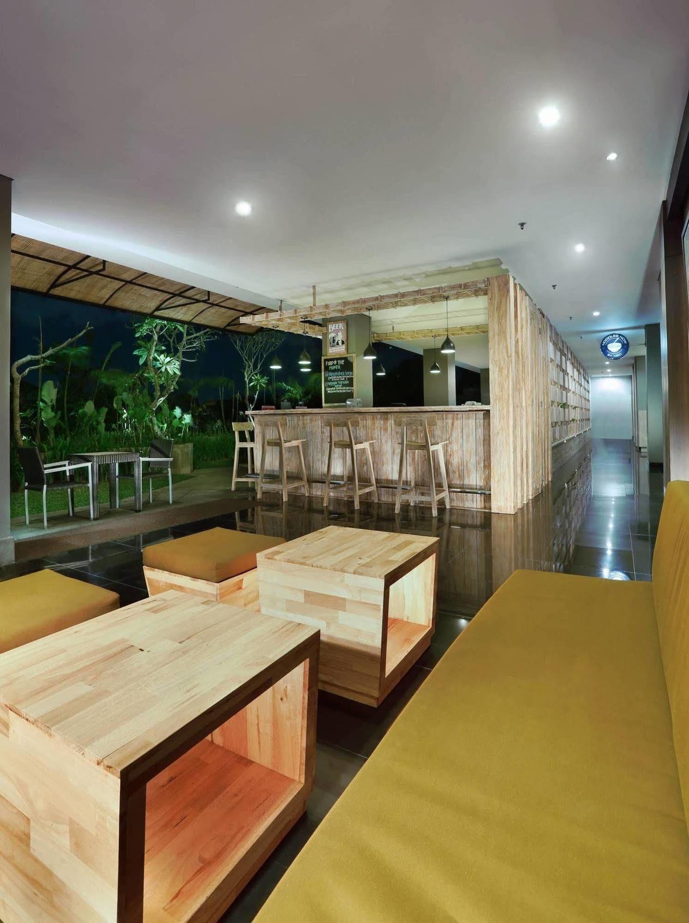 Neo Denpasar By Aston Hotel Buitenkant foto