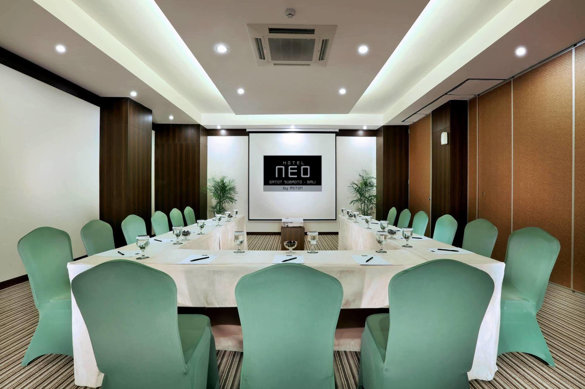 Neo Denpasar By Aston Hotel Buitenkant foto